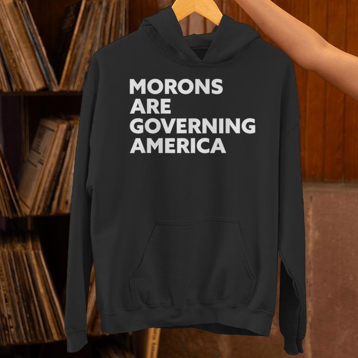 Morons Are Governing America パーカー
