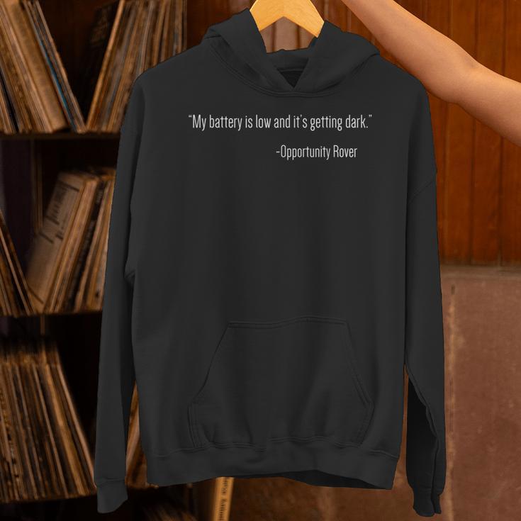 My Battery Is Low And It's Getting Dark Rover 引用tシャツ パーカー