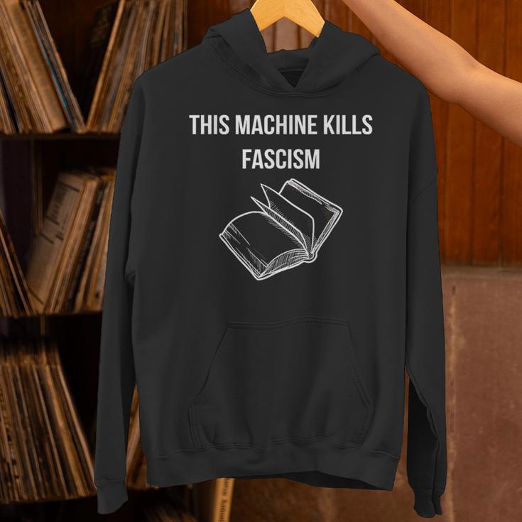 This Machine Kills Fascism 本読書 反トランプ パーカー