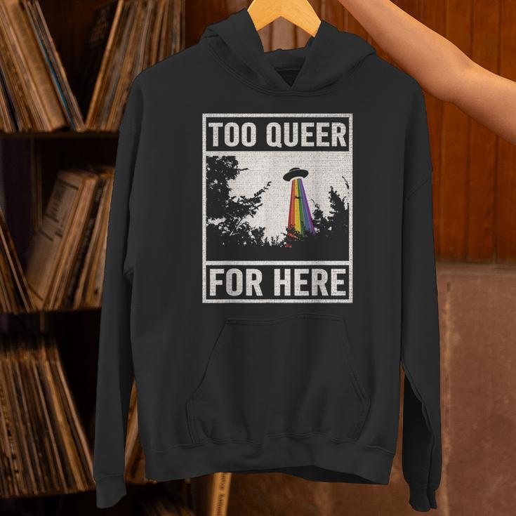 Too Queer For Here シャツ Gay Pride Alien Ufo パーカー