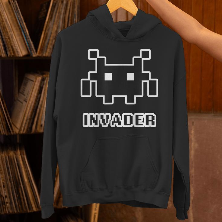 インベーダー Invader【Gamers ゲーマーズ】レトロ ゲーム ドット絵 文字 面白い かわいい パーカー
