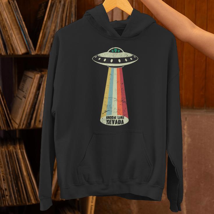 グルームネバダ湖レトロトップシークレットエリア 51 Ufo Uap エイリアン パーカー