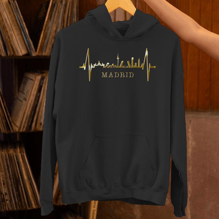 マドリードのスカイライン ハートビート スペインのシルエット I Love Madrid パーカー