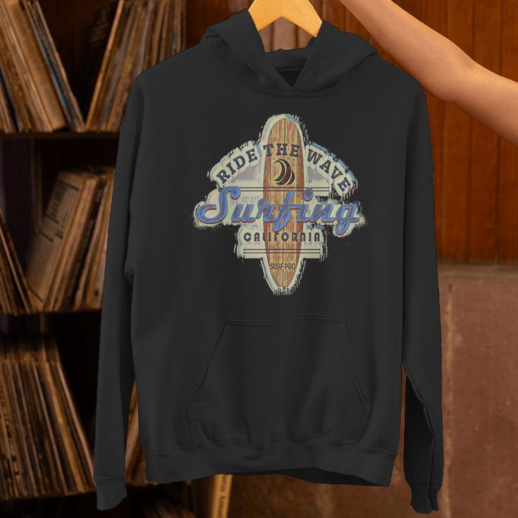 ロングボードサーフボードサーフィンサーファーレトロヴィンテージカリフォルニアusa 長袖tシャツ パーカー