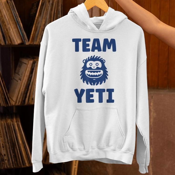 野獣のイエティ 忌まわしい雪だるまのユーモア 私はイエティが大好き Team Yeti パーカー