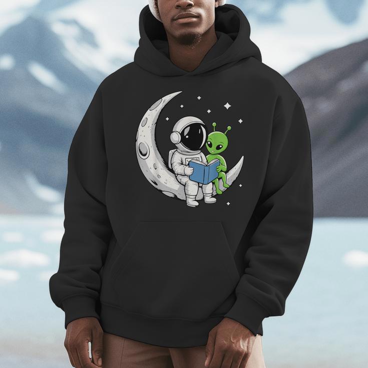 Astronaut Alien Reading Book Moon Space Men Hoodie