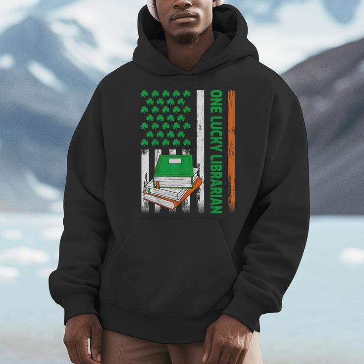 Books US American Flag One Lucky Librarian St Patrick's Day For Women Kids Men Men Hoodie