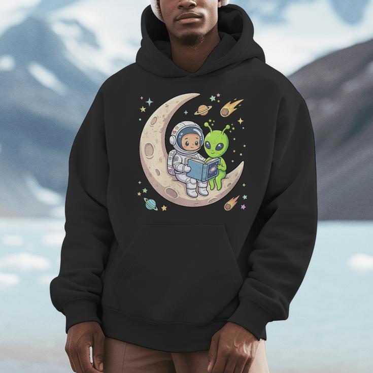 Women's Astronaut Reading Book With Alien Moon Space Astronomy Men Hoodie
