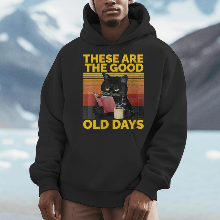 Women's These Are The Good Old Days Cat Reading A Book Men Hoodie