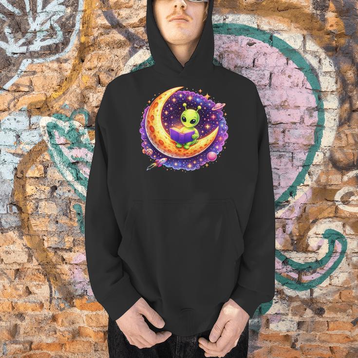 Alien Reading Book UFO Moon Space Astronomy Men Hoodie Alien Reading Book UFO Moon Space Astronomy Men Hoodie
