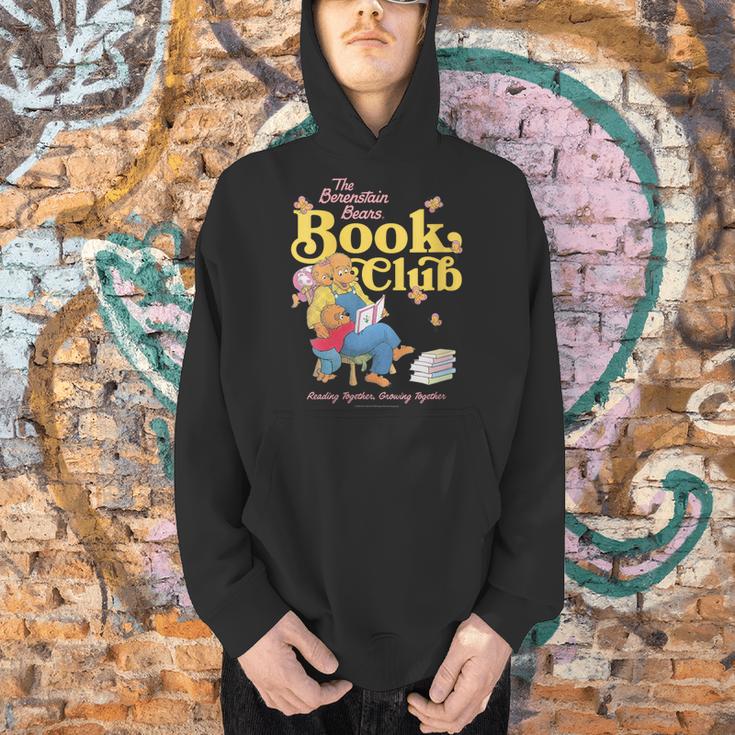The Berenstain Bears Book Club Reading Together Vintage Men Hoodie