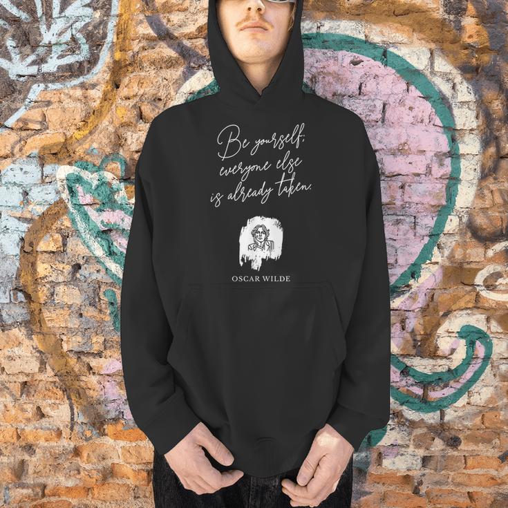 Oscar Wilde Quote – Literary For Book Fans And Writers Men Hoodie