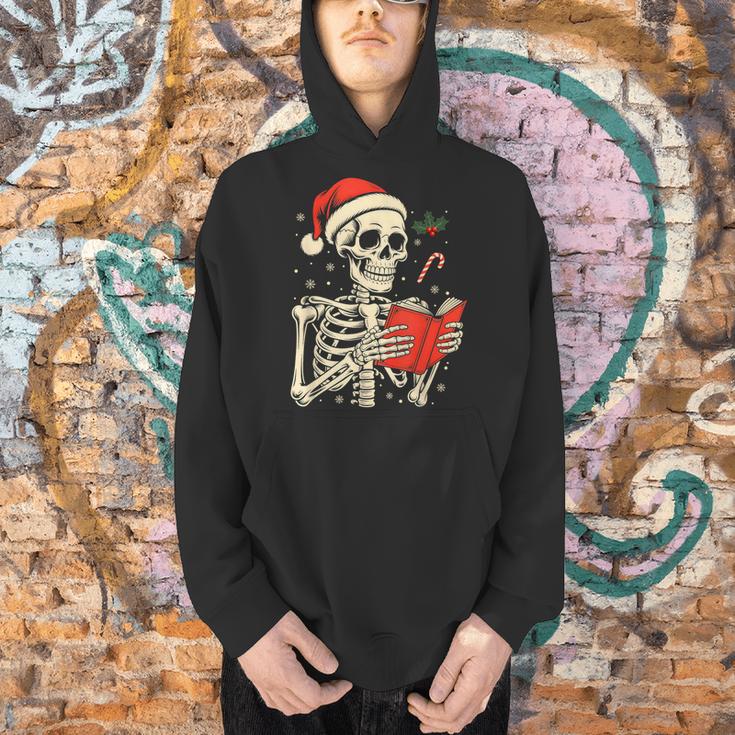 Skeleton Reading Book Christmas Teacher Librarian Book Lover Men Hoodie