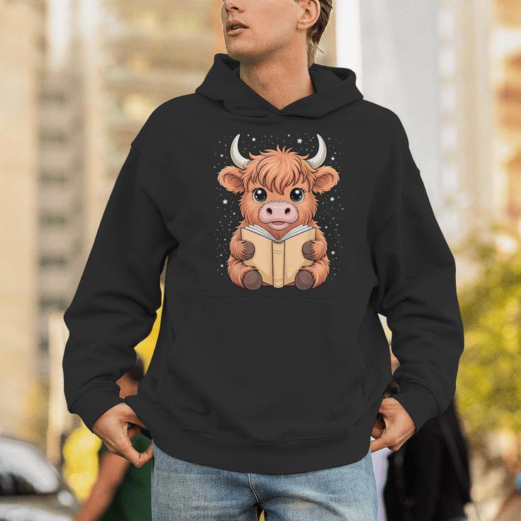 Cute Highland Cow Reading Book Men Hoodie Cute Highland Cow Reading Book Men Hoodie