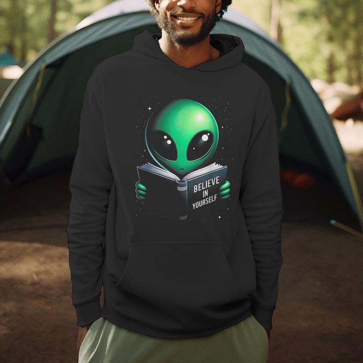 Believe In YourSelf Cute Alien Reading Book Men Hoodie
