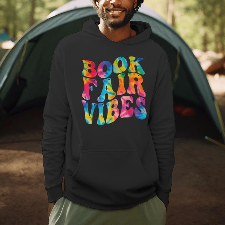 Groovy 70s Book Fair Vibe Tie Dye Reading School Librarian Men Hoodie Groovy 70s Book Fair Vibe Tie Dye Reading School Librarian Men Hoodie