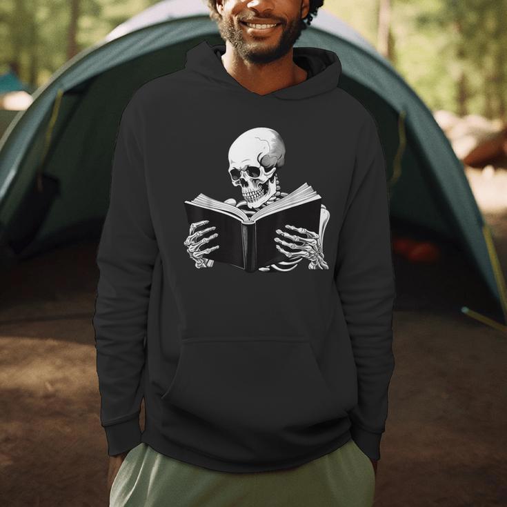 Skeleton Reading Book Bookworm Reader Bookish Halloween Men Hoodie