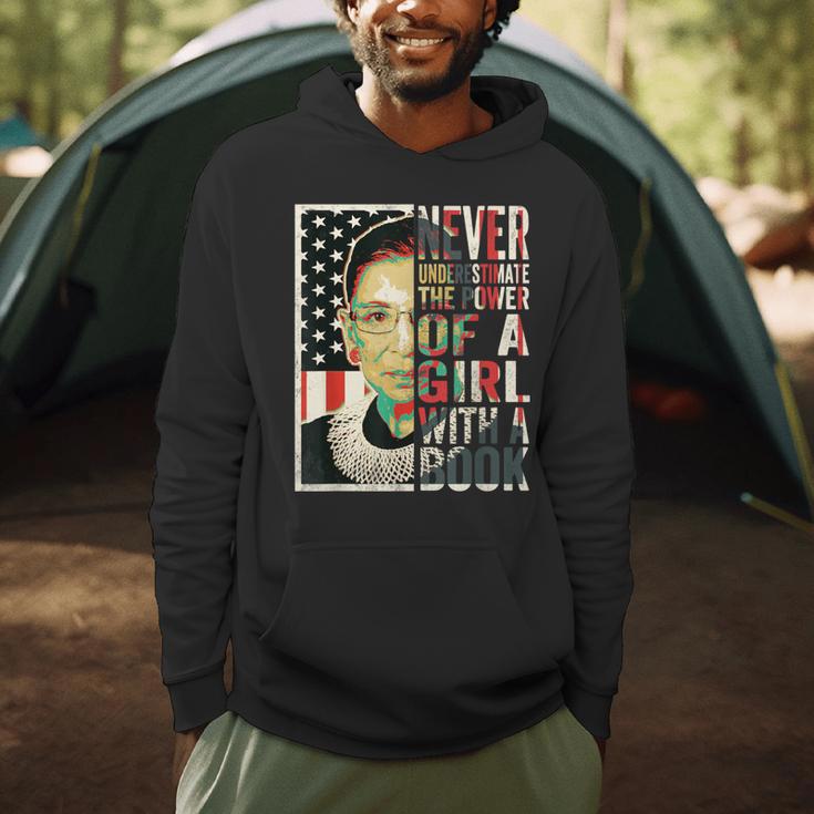 Never Underestimate The Power Of A Girl With A Book T-Shirt Men Hoodie