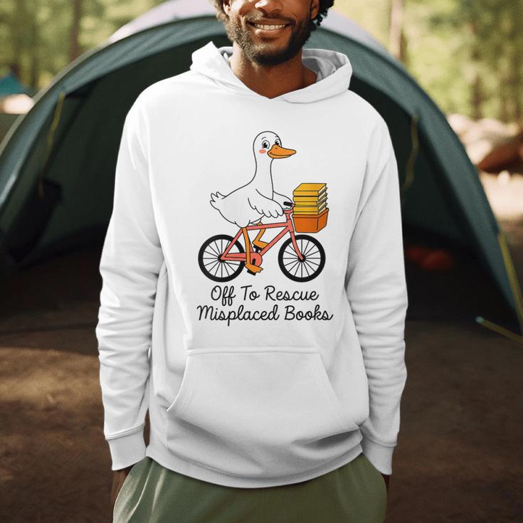 Women's Librarian Goose Book Lover Humor Reading Goose Men Hoodie