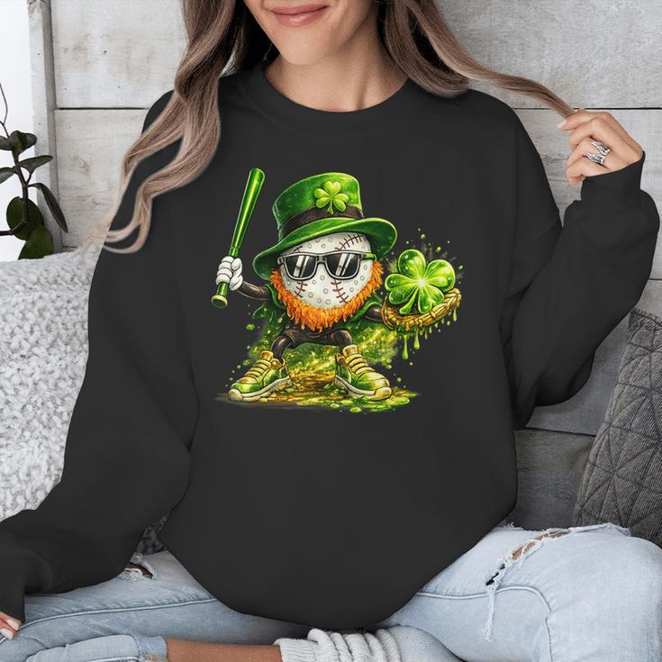 St Patrick’s Day Baseball Shamrock Player Unisex Sweatshirt St Patrick’s Day Baseball Shamrock Player Unisex Sweatshirt