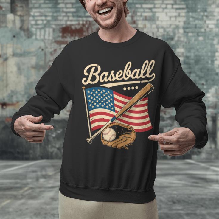 American Flag Baseball Player Bat Fan Catcher Pitcher USA Unisex Sweatshirt