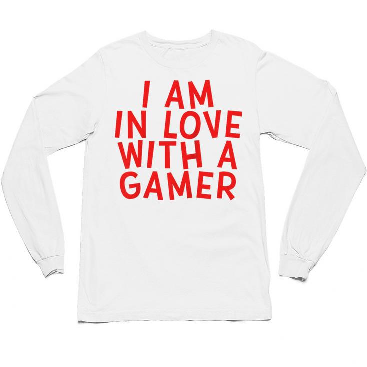 I Am In Love With A Gamer Cute Valentines Day Gamer Couple Raglan Baseball Tee Unisex Long Sleeve T-Shirt