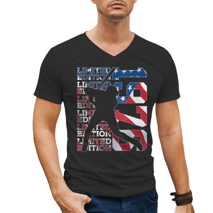 Limited Edition 1976 Baseball 50TH Birthday Men's V-Neck T-Shirt