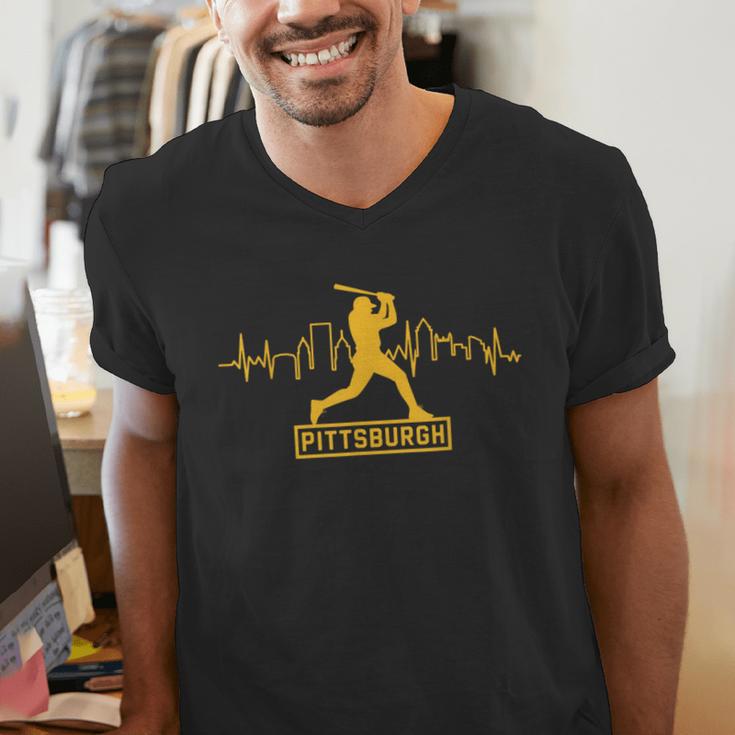 Pittsburgh Lovers Skyline Retro Baseball Heartbeat Men Women Men's V-Neck T-Shirt