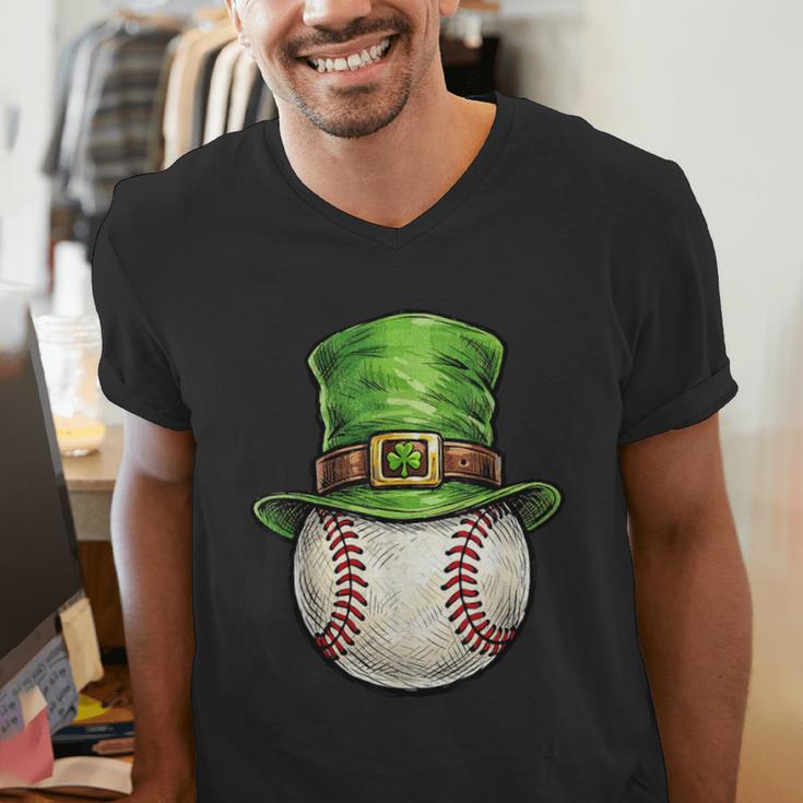 St Patricks Day Baseball Player Leprechaun Hat Men Boys Kids Men's V-Neck T-Shirt St Patricks Day Baseball Player Leprechaun Hat Men Boys Kids Men's V-Neck T-Shirt