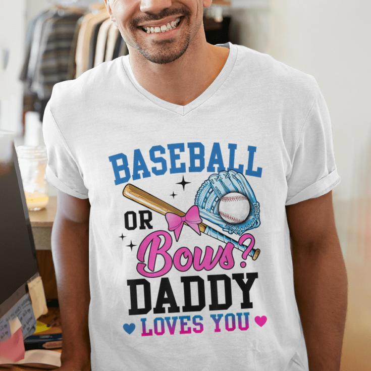 Gender Reveal Baseball Or Bows Daddy Loves You Men's V-Neck T-Shirt