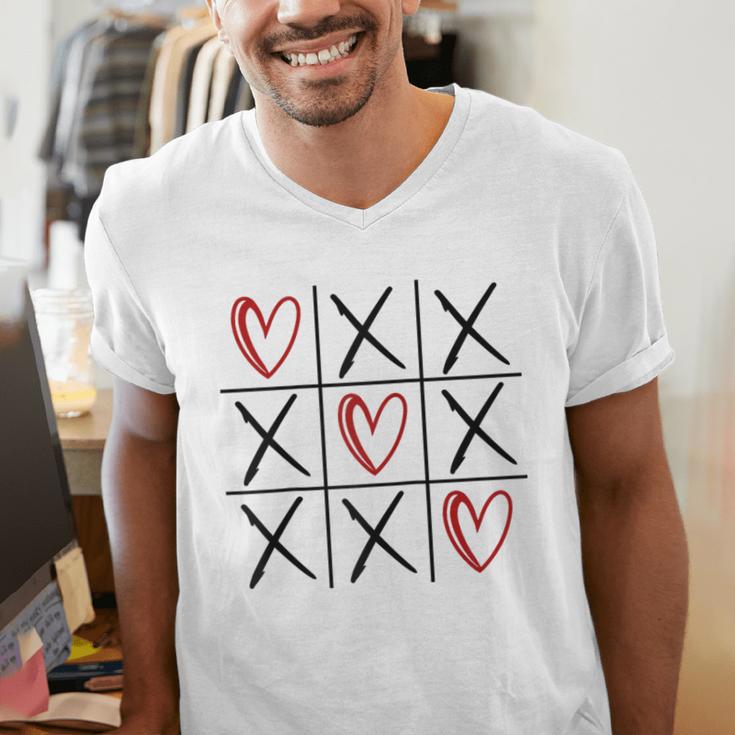 Tic Tac Toe Love Hearts Romantic Valentine Raglan Baseball Tee Men's V-Neck T-Shirt