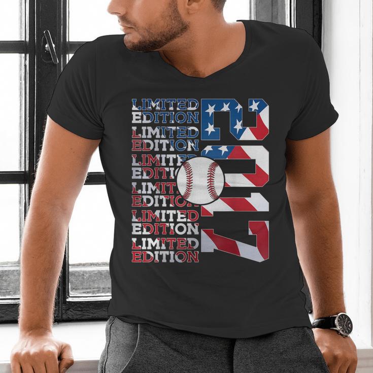Limited Edition 2017 Baseball 9TH Birthday Men's V-Neck T-Shirt