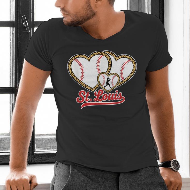 St Louis Leopard Heart Baseball Batter Boys Fan Men's V-Neck T-Shirt