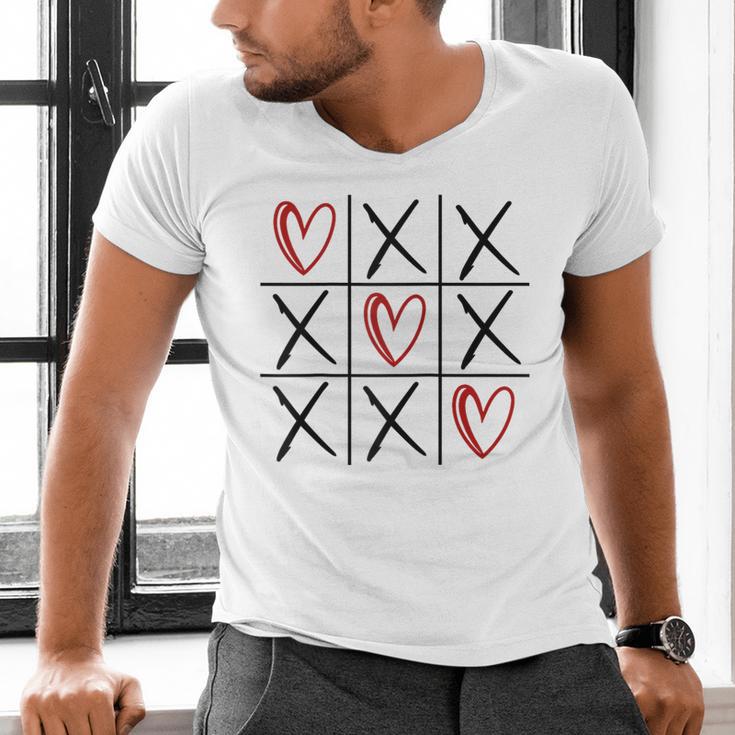 Tic Tac Toe Love Hearts Romantic Valentine Raglan Baseball Tee Men's V-Neck T-Shirt