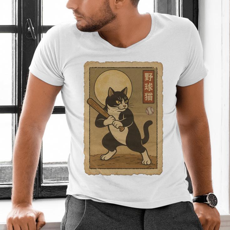 Vintage Japanese Ukiyo-e Baseball Cat Batting Men's V-Neck T-Shirt Vintage Japanese Ukiyo-e Baseball Cat Batting Men's V-Neck T-Shirt
