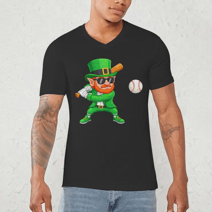 Leprechaun Playing Baseball St Patricks Day Sport Boys Men's V-Neck T-Shirt