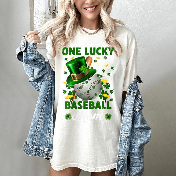 One Lucky Baseball Mom St Patricks Day One Lucky Mom Women Women's Comfort Colors T-Shirt