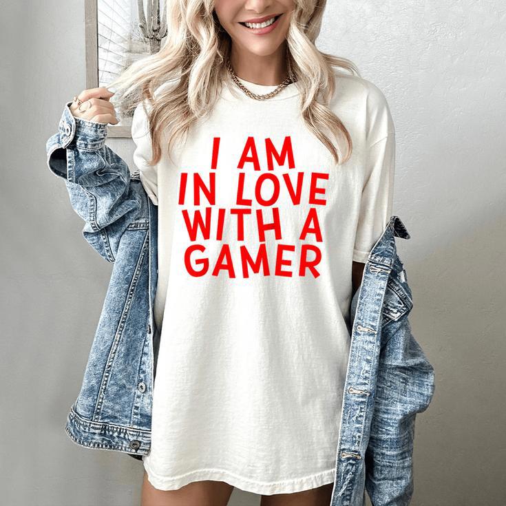 I Am In Love With A Gamer Cute Valentines Day Gamer Couple Raglan Baseball Tee Women's Comfort Colors T-Shirt