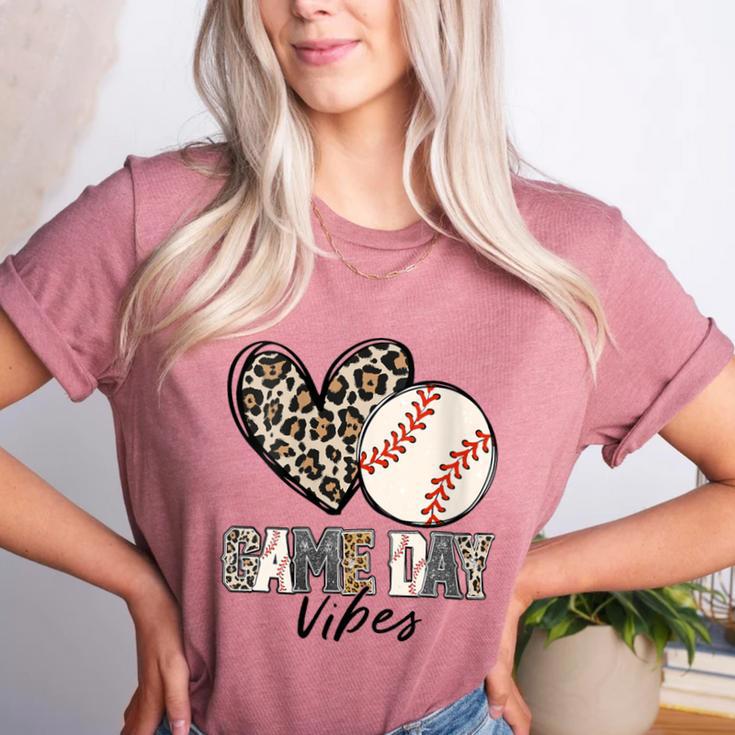 Baseball Game Day Vibes Baseball Mom Mama Leopard Cute Women's Heather T-Shirt