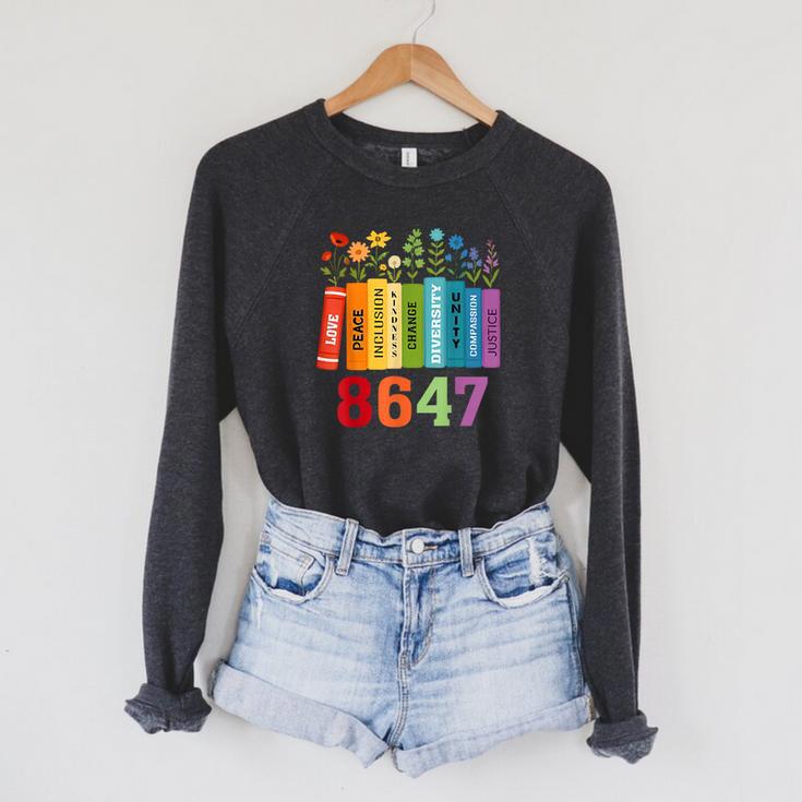 Floral Foxglove Daisy Tulip 8647 Books Lover Blooming Flower Raglan Sleeve Sweatshirt