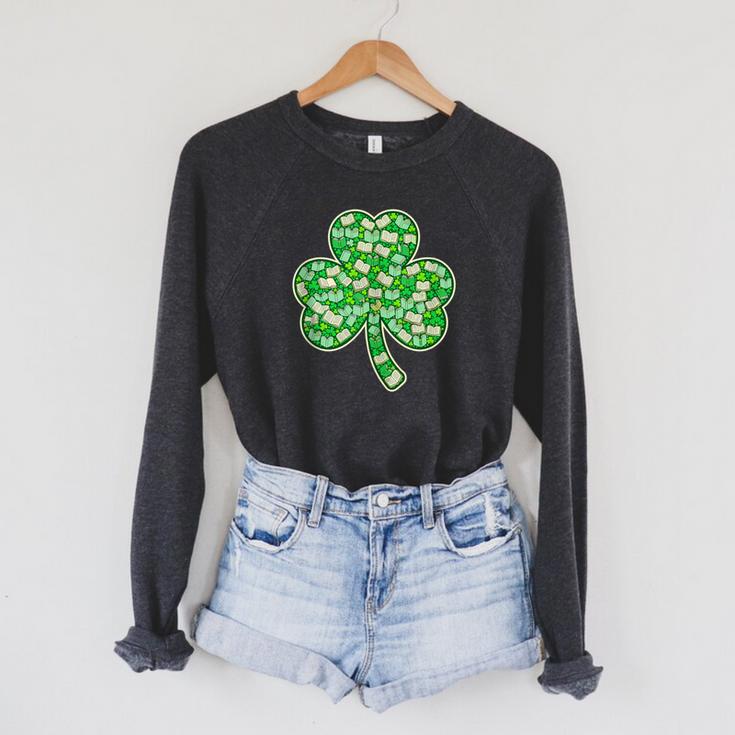 St Patricks Day Bookworm Shamrock Book Lover Raglan Sleeve Sweatshirt