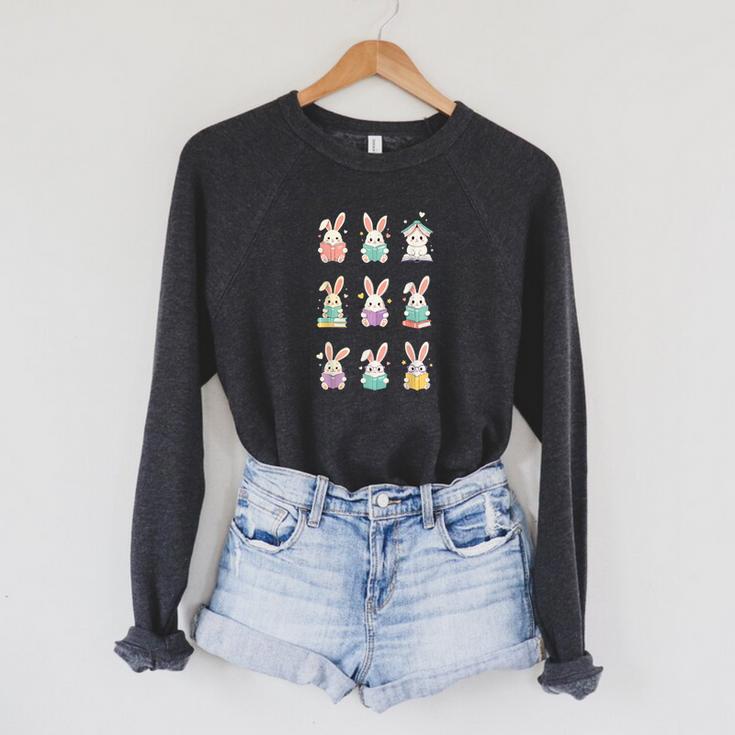 Bunny Reading Books Easter Day Cute Rabbit Librarian Teacher Raglan Sleeve Sweatshirt