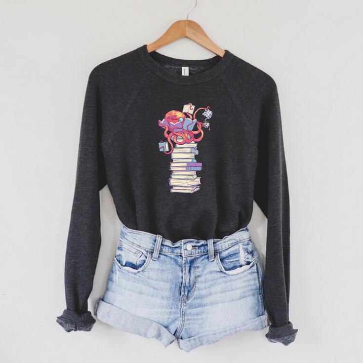 Cute Octopus Bookworm Fun Reading Tee For Book Lovers Raglan Sleeve Sweatshirt
