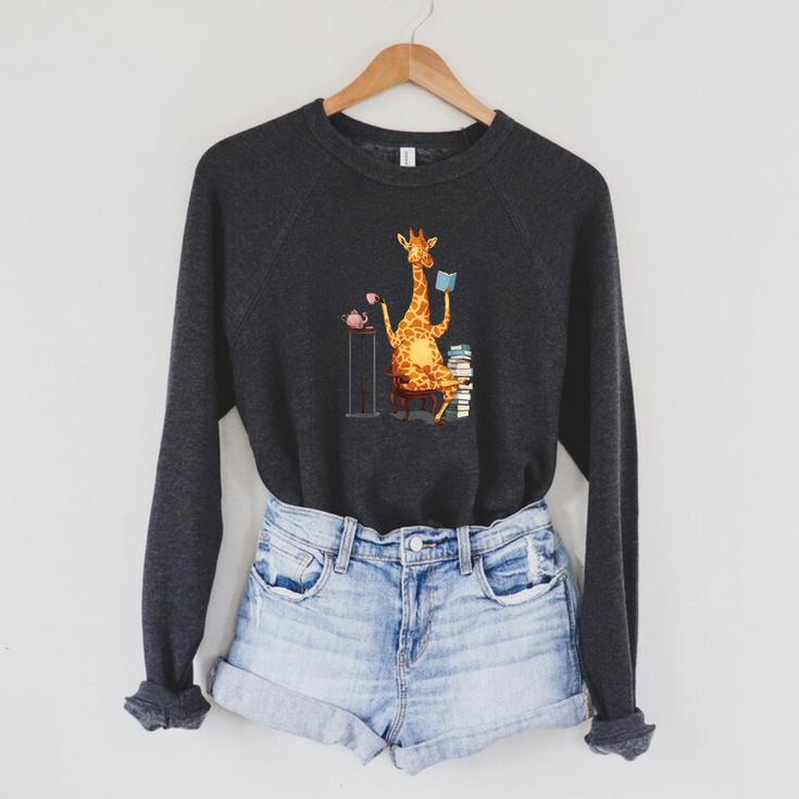 Kawaii Cute Giraffes Books And Tea Women's Raglan Sleeve Sweatshirt