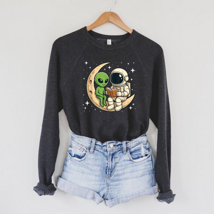 Reading Astronaut & Alien Reading Bookworm Reader Raglan Sleeve Sweatshirt