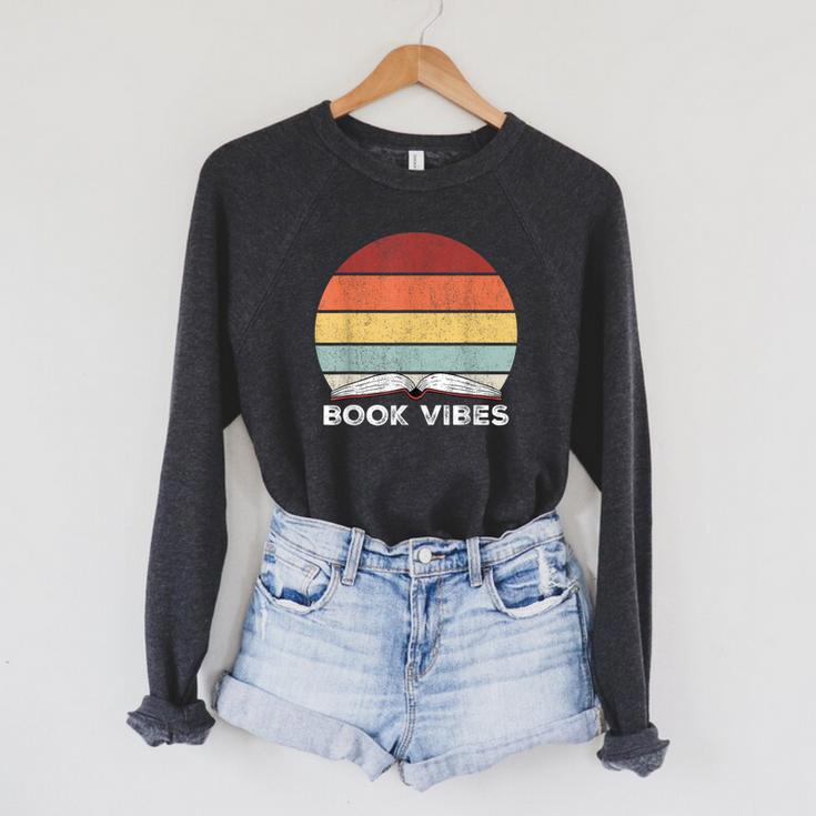 Retro Book Vibes Rainbow For Reading Lovers Vintage Raglan Sleeve Sweatshirt Retro Book Vibes Rainbow For Reading Lovers Vintage Raglan Sleeve Sweatshirt