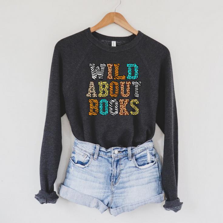 Women's Wild About Books Reading Animal Book Lover Teacher Raglan Sleeve Sweatshirt Women's Wild About Books Reading Animal Book Lover Teacher Raglan Sleeve Sweatshirt