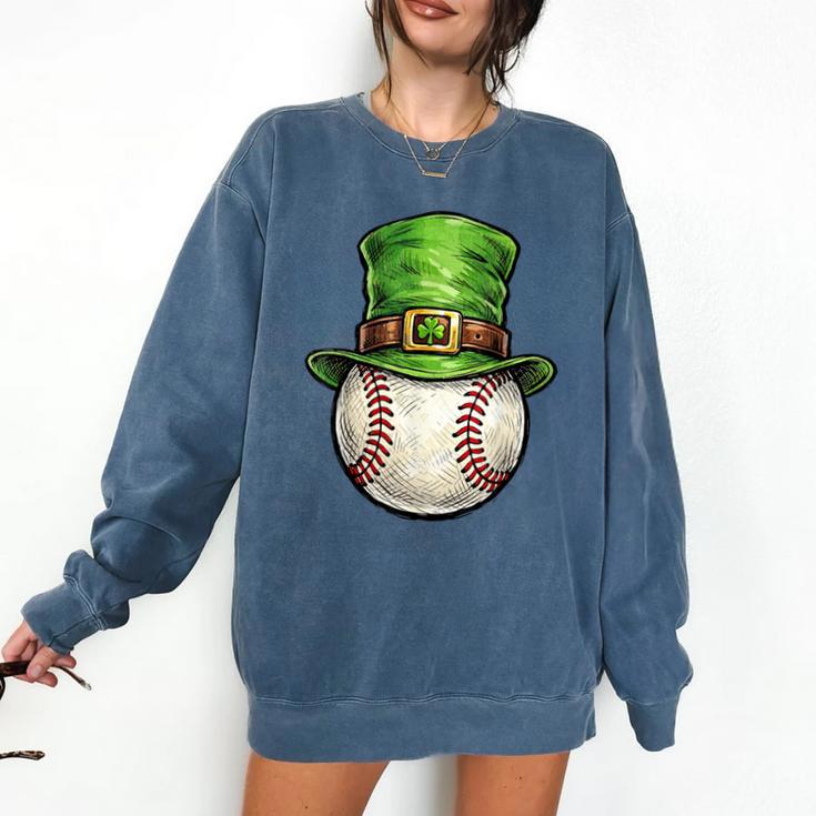 St Patricks Day Baseball Player Leprechaun Hat Men Boys Kids Comfort Colors Sweatshirt