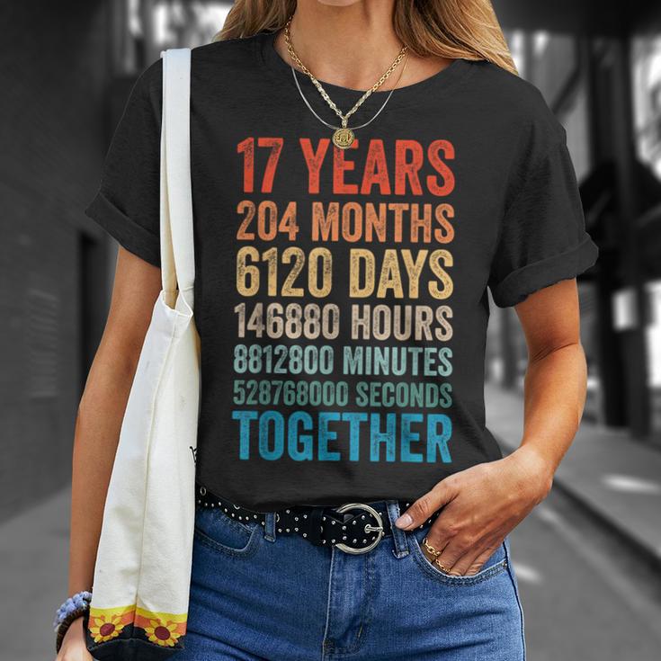 17年目の記念日 彼 彼女 カップル 17回目の結婚 Tシャツ 彼女への贈り物