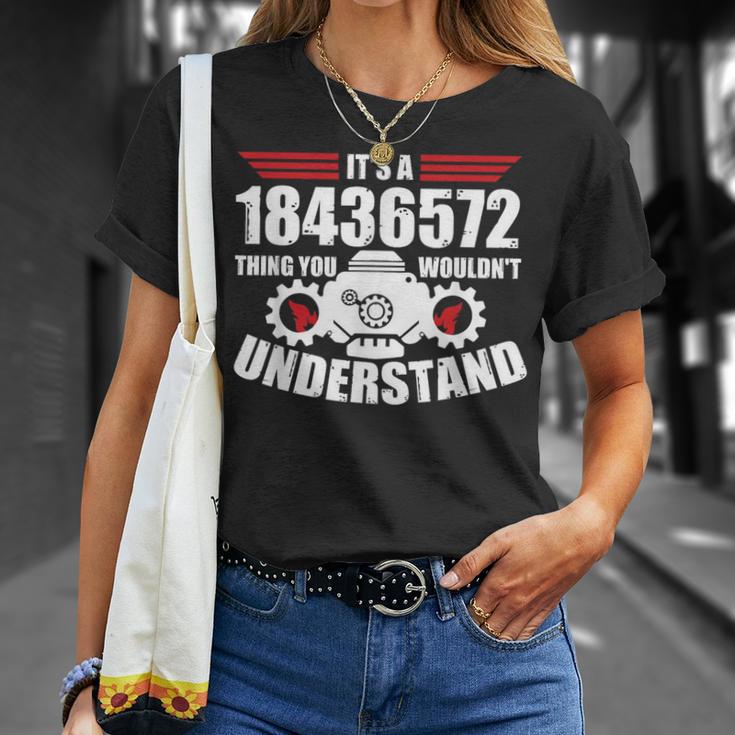 18436572のことだよ君にはわからないだろうけど面白い8 Tシャツ 彼女への贈り物